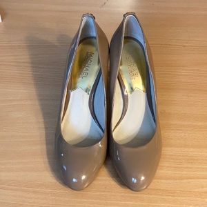 Michael Kors brown patent pumps, pristine!